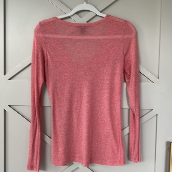 Women’s pink long sleeved shirt / top. Small / Medium. - Picture 9 of 12